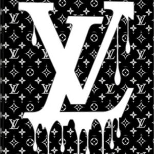 Meet your buying Posher, Kelly